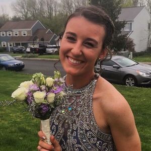 Meet your Posher, Elizabeth